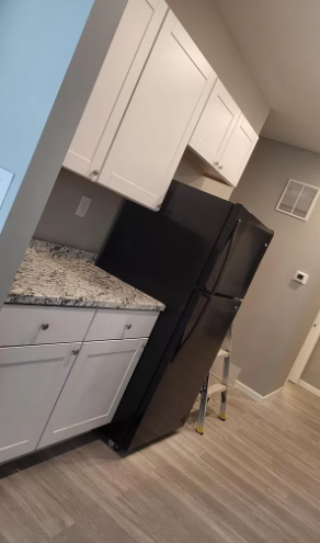 1823 N Pulaski St - Photo 3 of 16