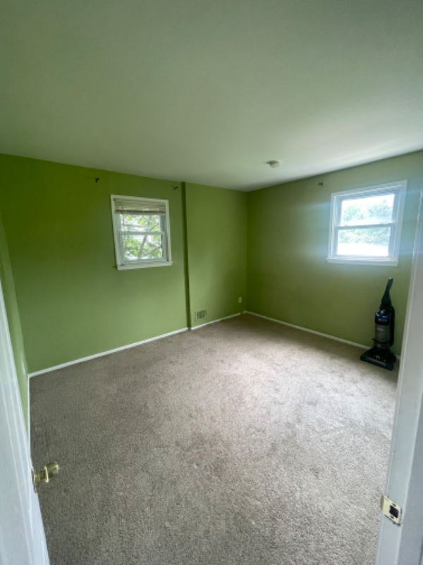 22 Elissa Ln - Photo 3 of 5