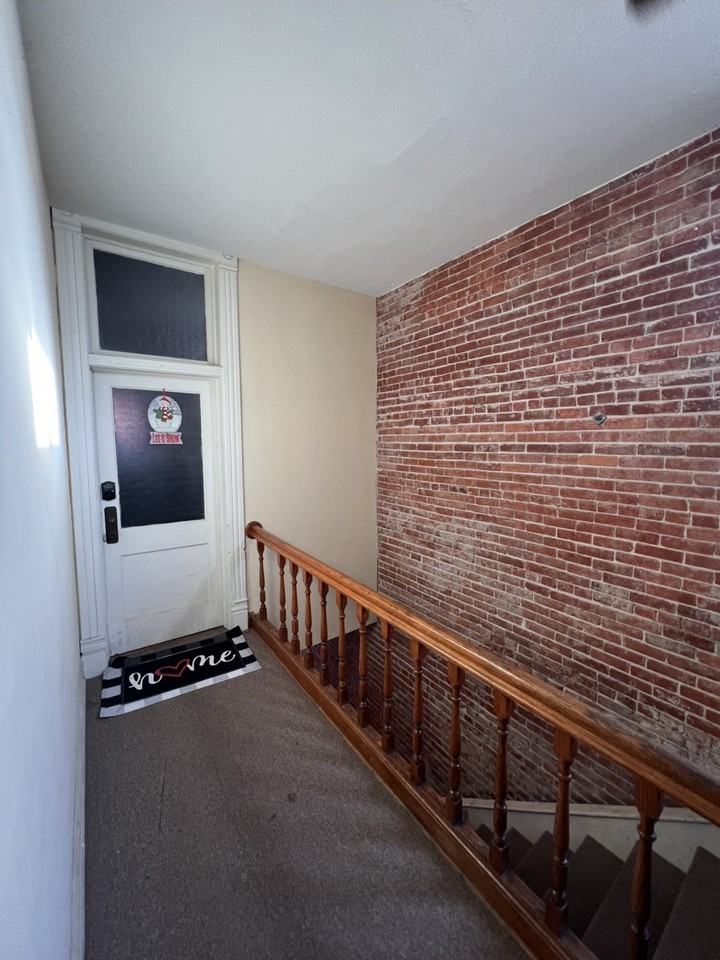 1800 Main St #2 - Photo 2 of 6