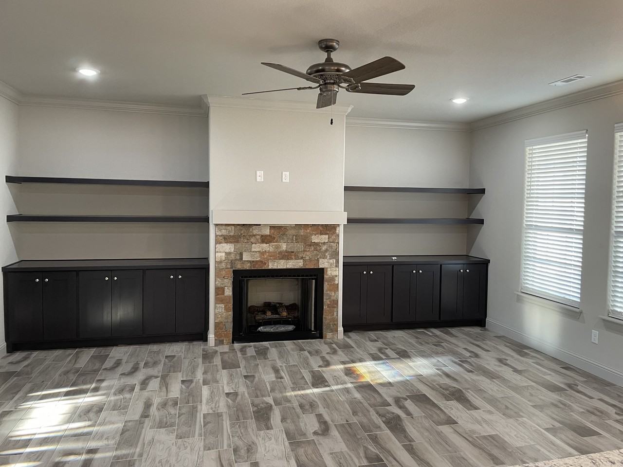 204 Vicks Cir #NA - Photo 2 of 19