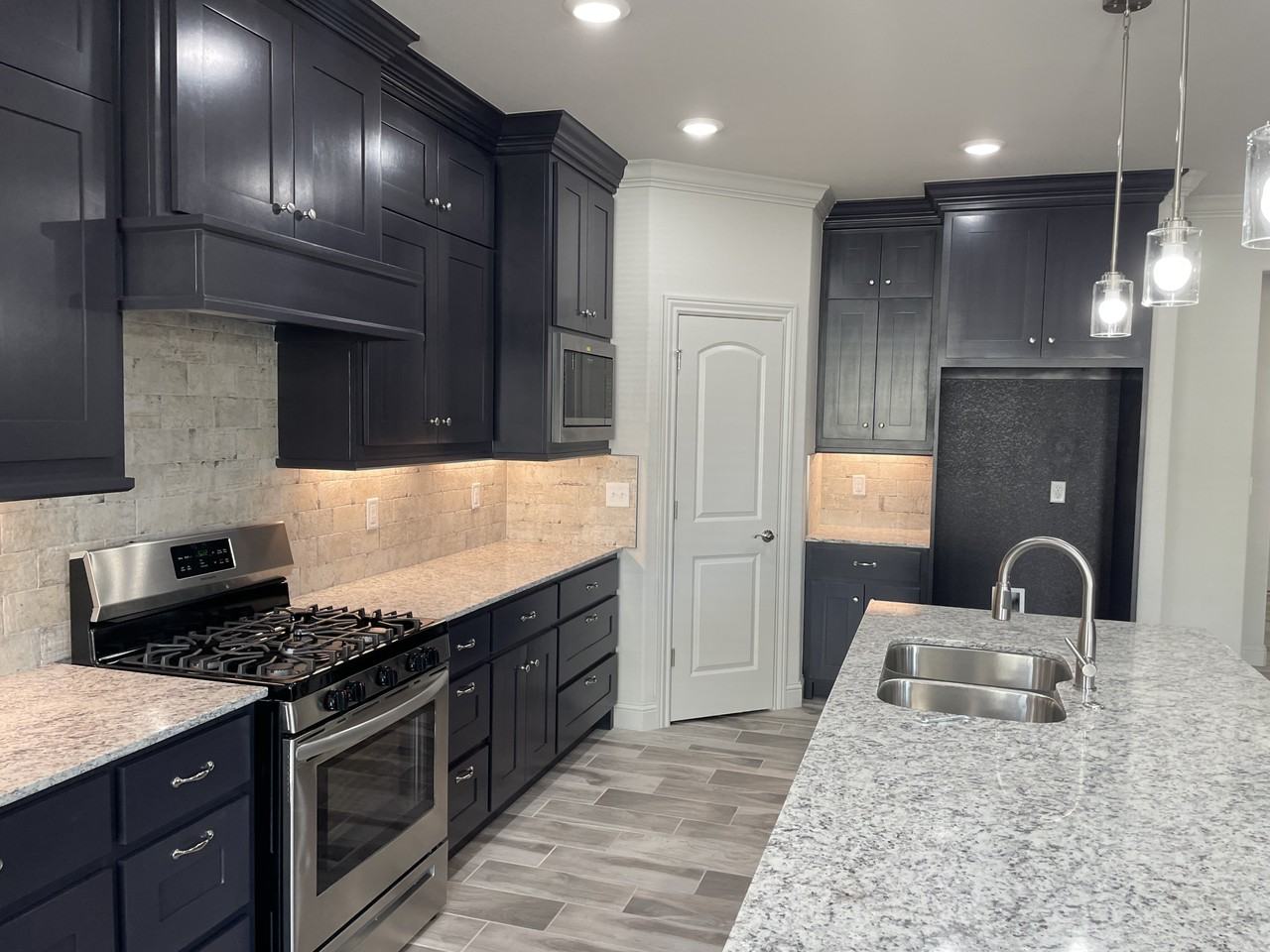204 Vicks Cir #NA - Photo 5 of 19
