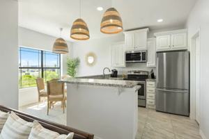 featured image of Ocean Blvd #4