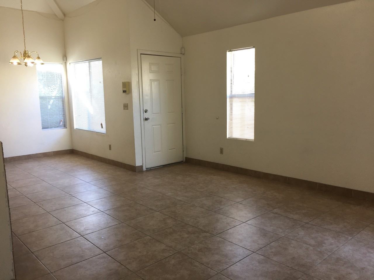 1462 W Calle Gallego - Photo 3 of 28