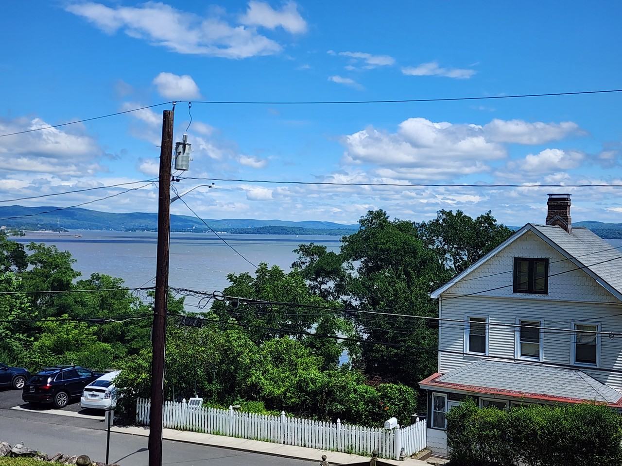 25 Riverside Ave - Photo 3 of 32