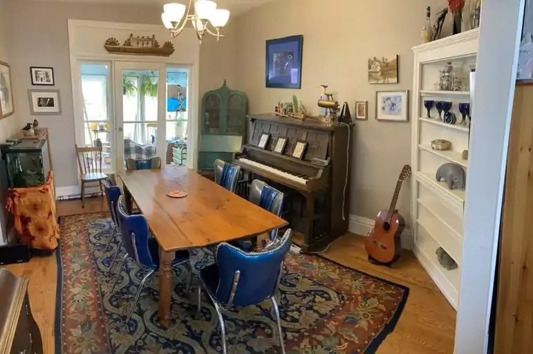 573 Homewood Ave - Photo 3 of 9