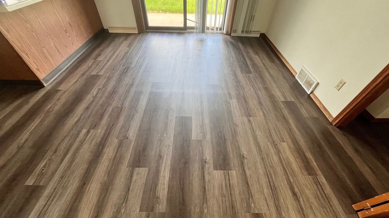 Welcome Home to this charming 2 bedroom, 1 bathroom apartment in Neenah, WI! - Photo 6 of 11