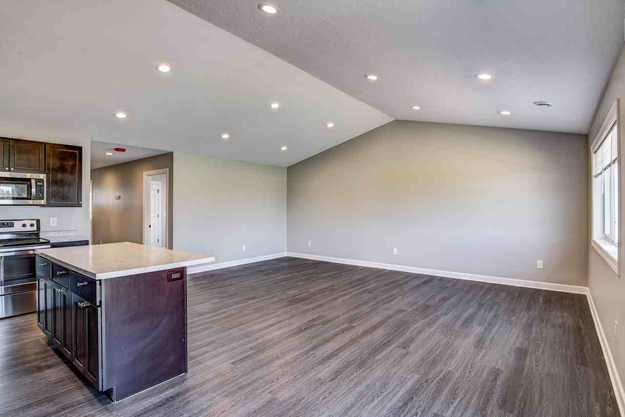 1355 Blue Jay Place - Photo 5 of 22