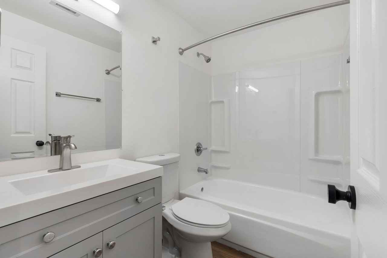 Sunset Flats - Photo 5 of 49