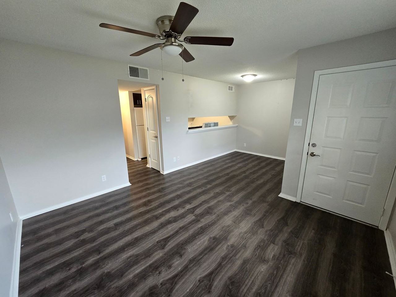 330 S 17th St - Photo 3 of 17