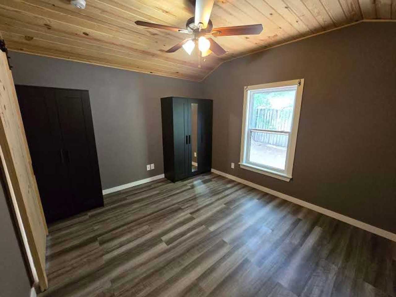 1450 N Heights Ave - Photo 7 of 11