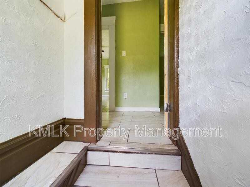 187 W Long St - Photo 7 of 39