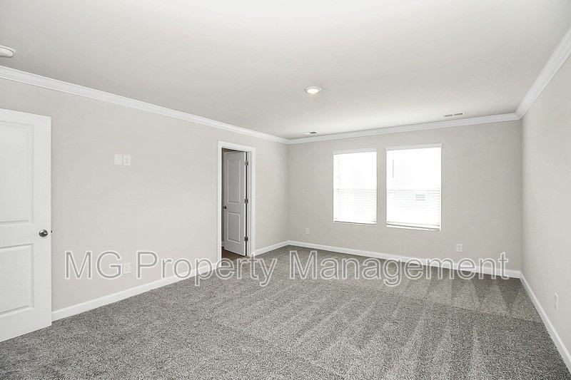 12008 Camdenhurst Rd - Photo 4 of 34