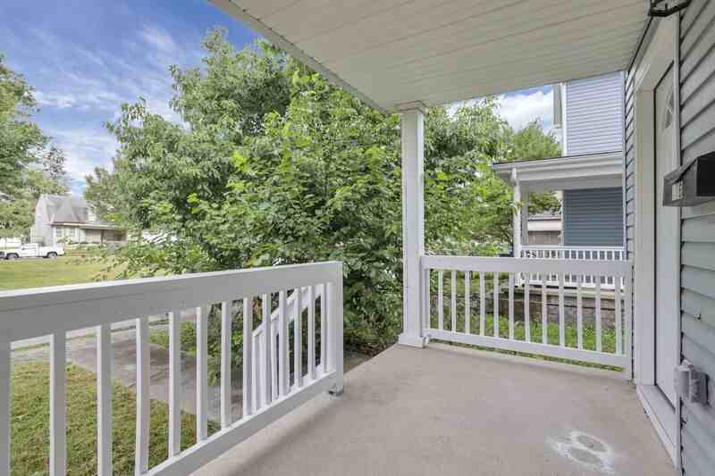 216 W Park Ave - Photo 2 of 10