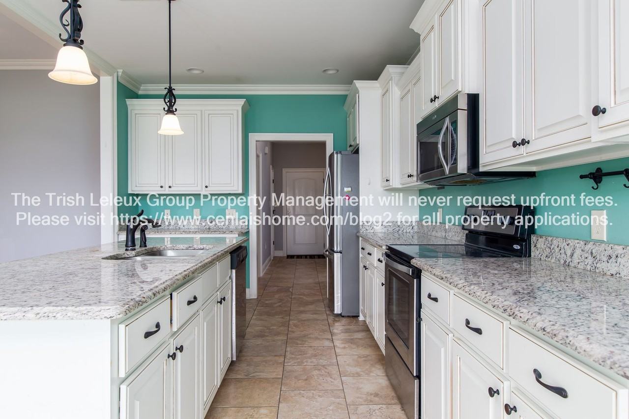 5228 Bluebird Ln - Photo 5 of 17