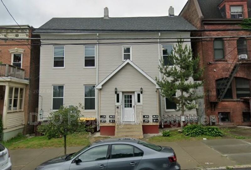 138 Morton Ave