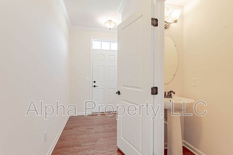 12 Irvington Dr - Photo 5 of 30
