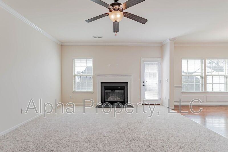 12 Irvington Dr - Photo 7 of 30