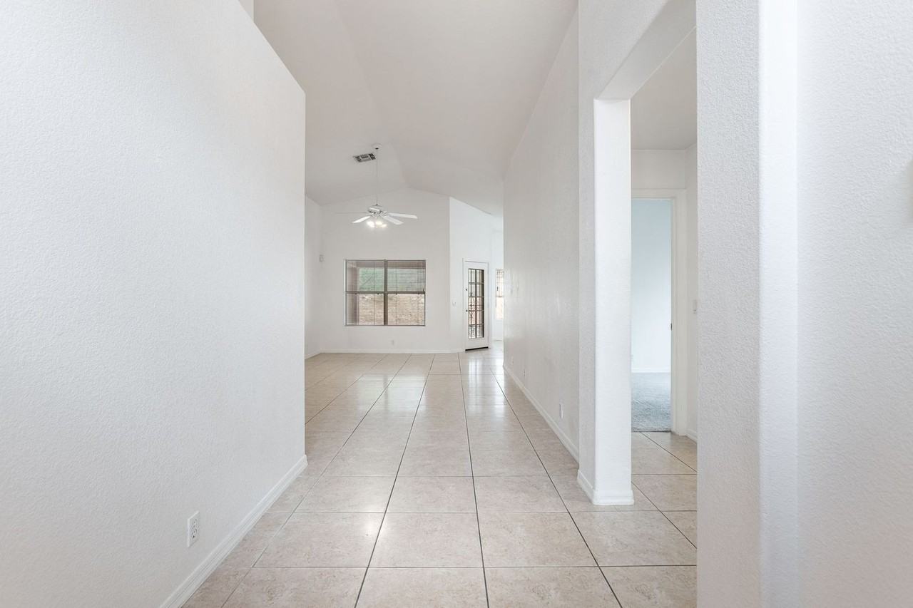 1520 E Villa Rita Dr - Photo 3 of 35
