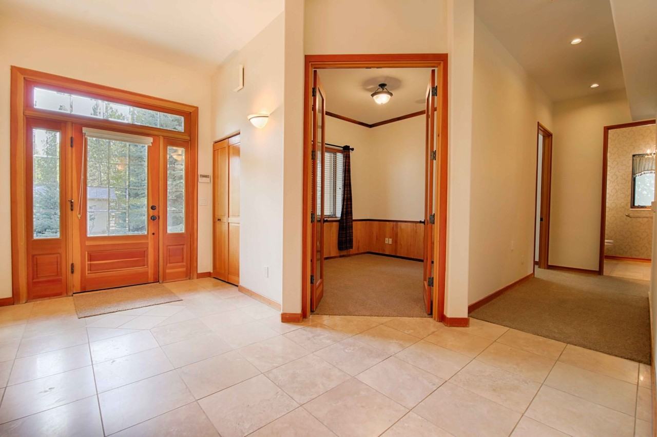 2750 Nw Whitworth Way - Photo 3 of 25