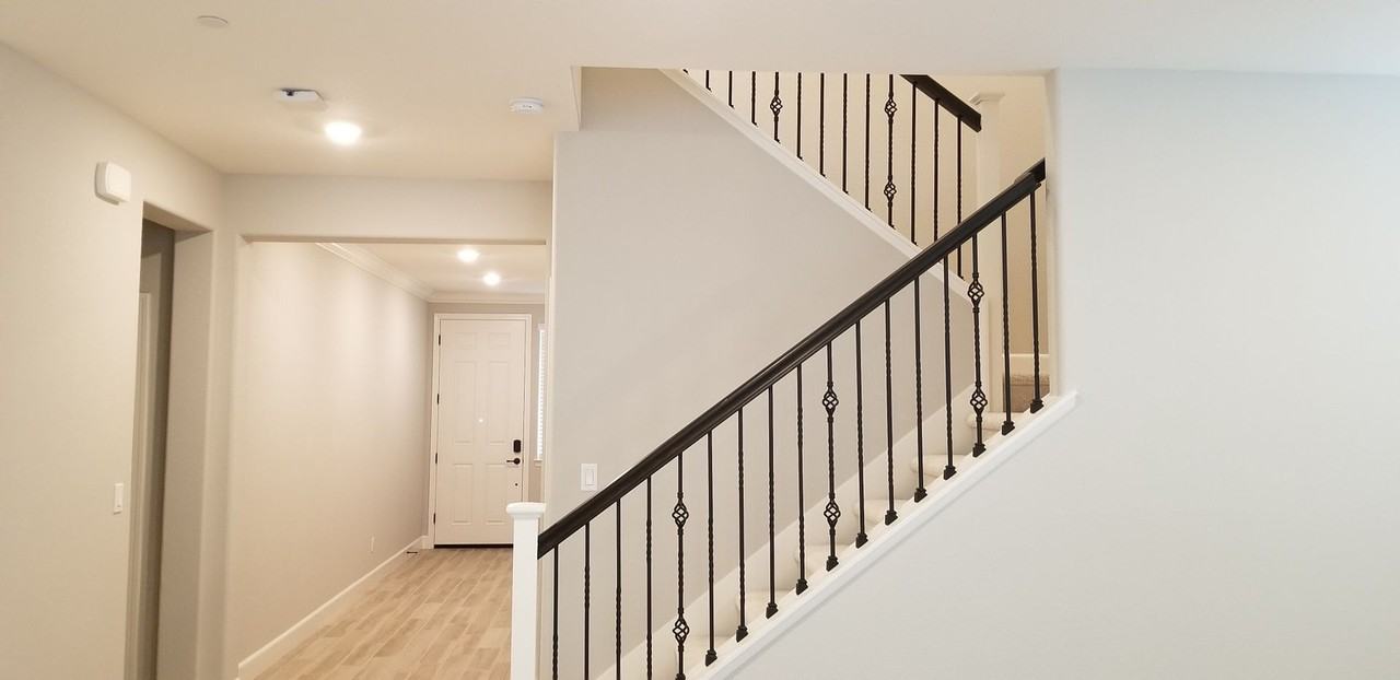 1921 Brogan Dr - Photo 7 of 37