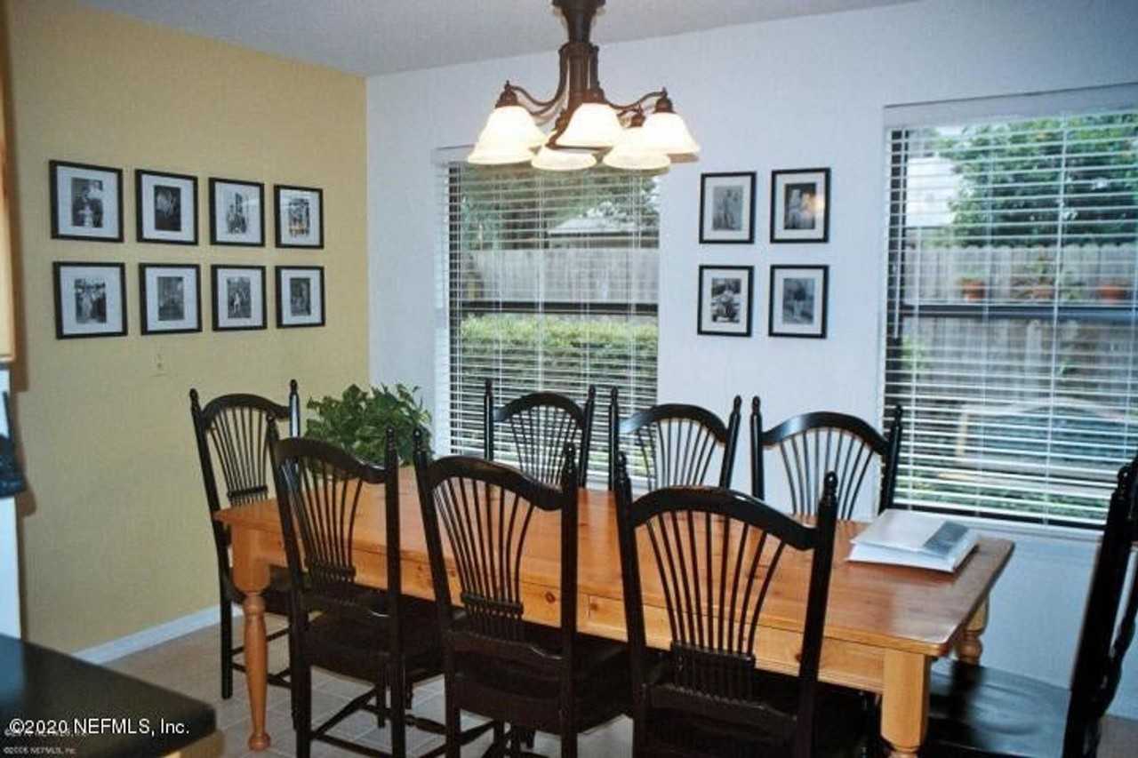 1841 Twelve Oaks Ln E - Photo 3 of 9