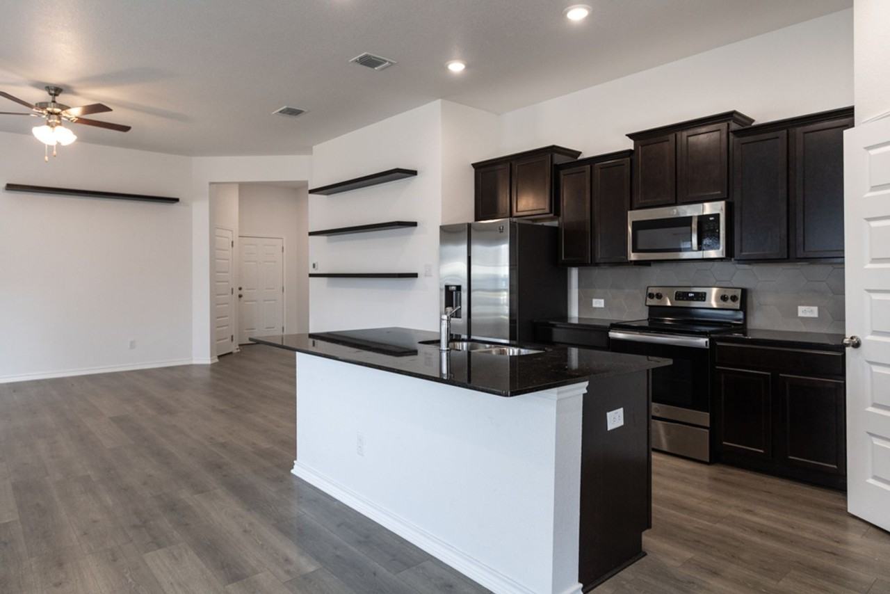 1024 Monte Verde Dr - Photo 5 of 27