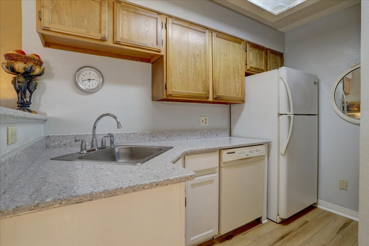 4721 Spine Rd #C - Photo 5 of 34
