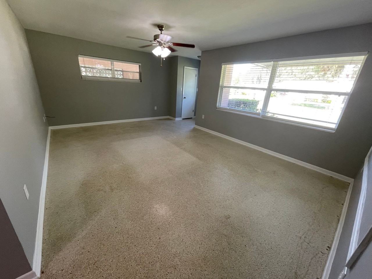 37440 Oak Ln - Photo 3 of 22