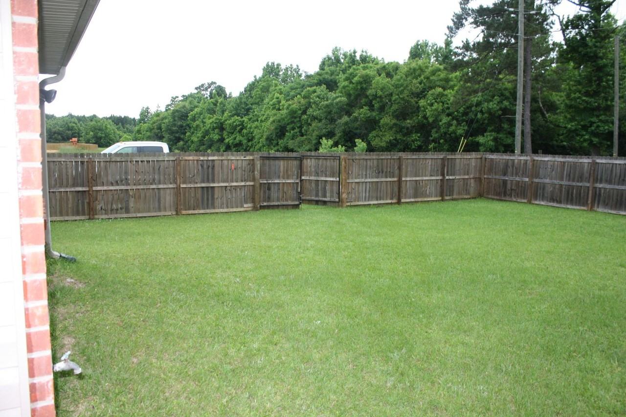 307 Barbara Dr - Photo 3 of 13