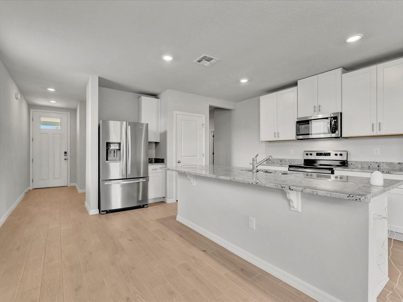 176 Whiteland Bnd - Photo 6 of 31