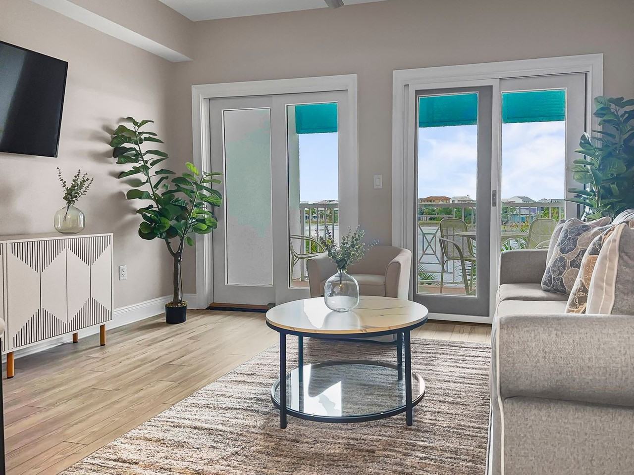 114 Carillon Market St #305 - Photo 2 of 24