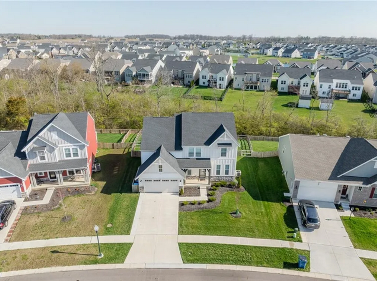 9064 Lakeside St - Photo 3 of 21