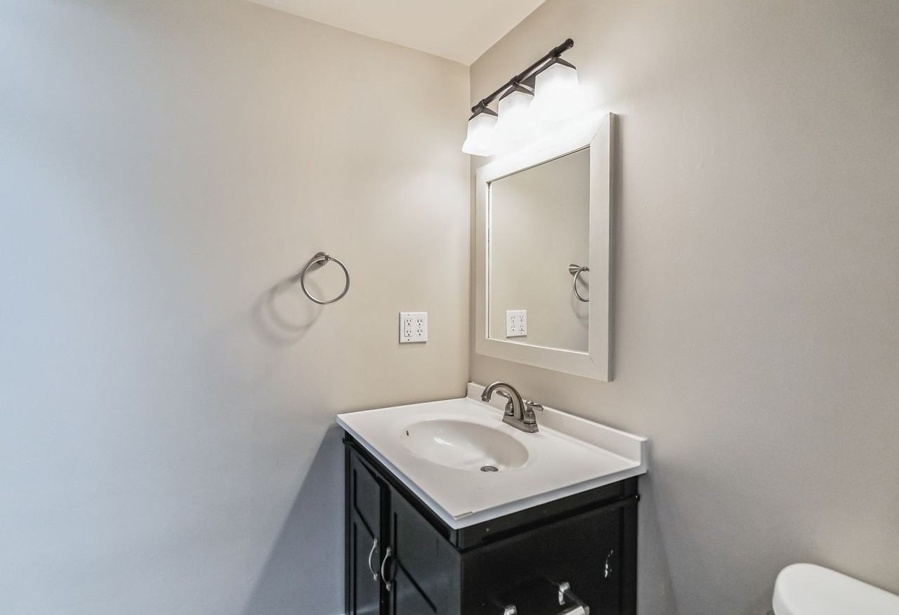 1721 22nd Ave #B - Photo 4 of 16