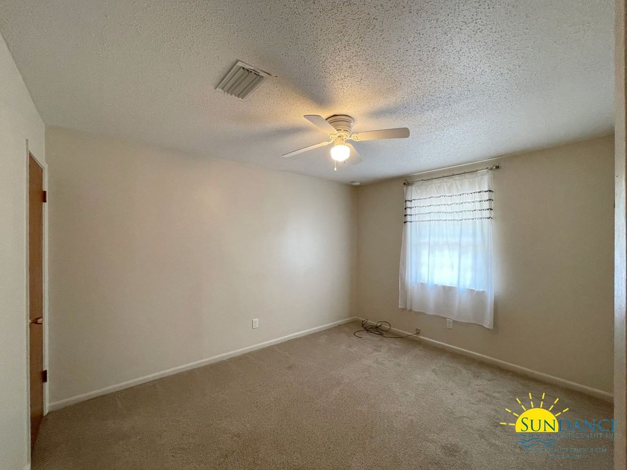 144 Valencia Dr - Photo 7 of 13