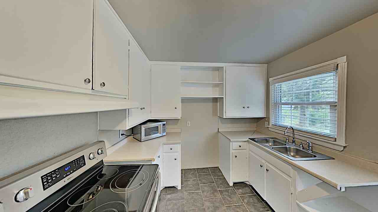 2817 Clermont Pl - Photo 4 of 15