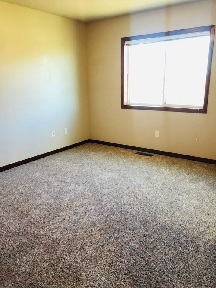 3133 8th St Ne - Photo 6 of 20