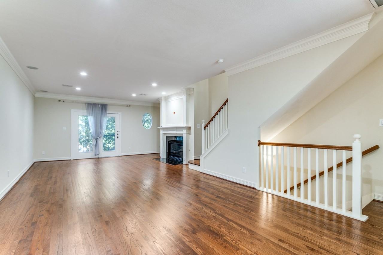 2502 Worthington St - Photo 5 of 12