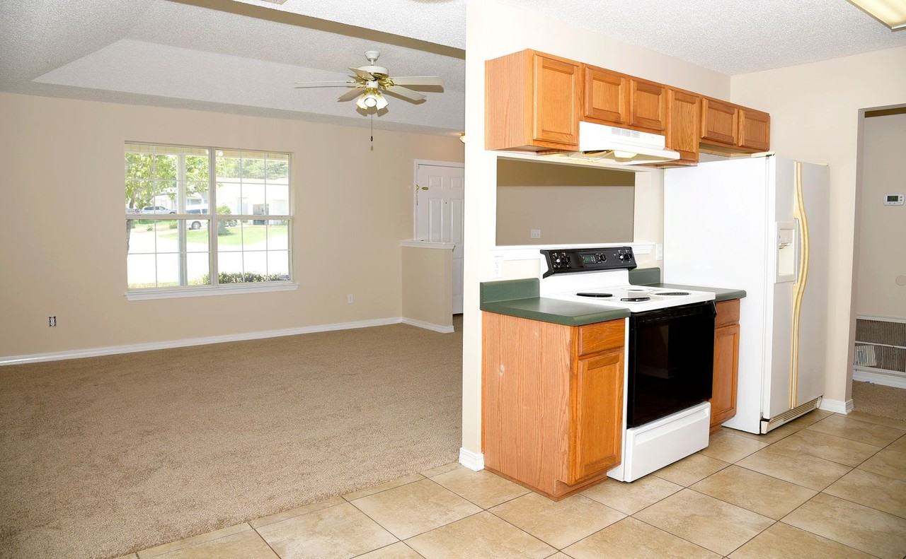 645 Jerrells Ave - Photo 5 of 26