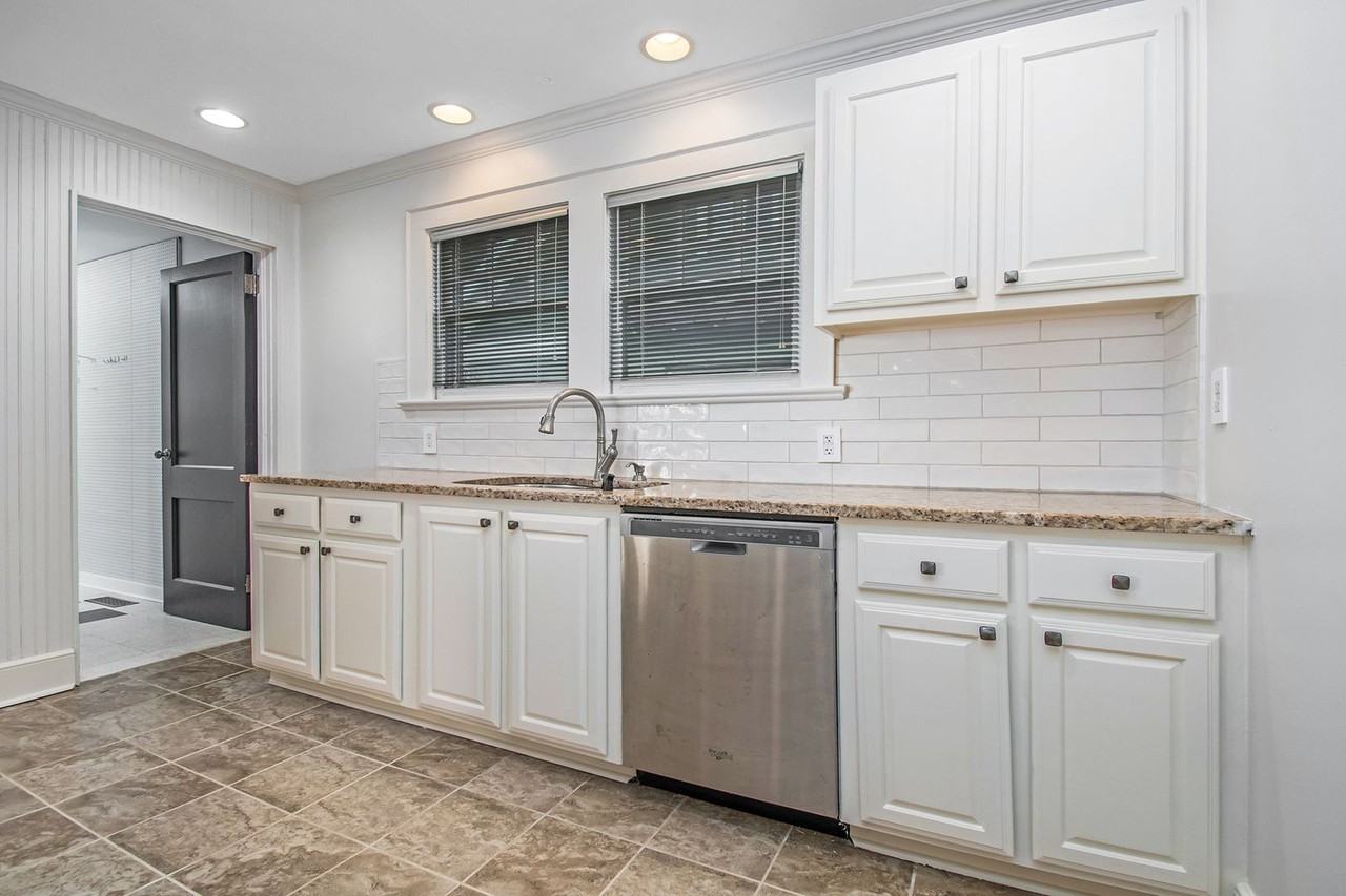 476 Hemlock Cir Se - Photo 6 of 19