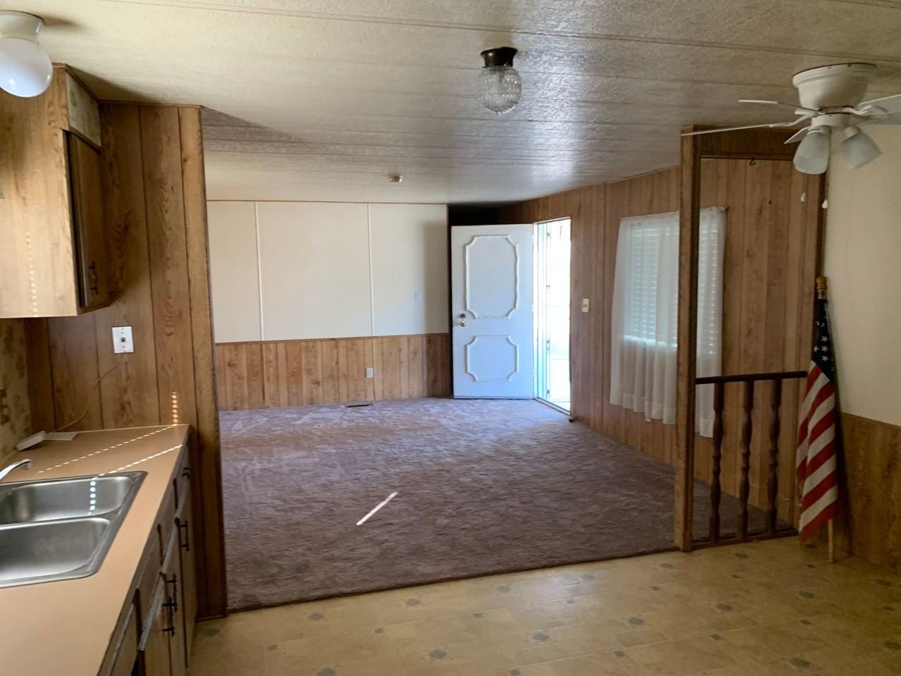 13294 E 44th Dr - Photo 2 of 10