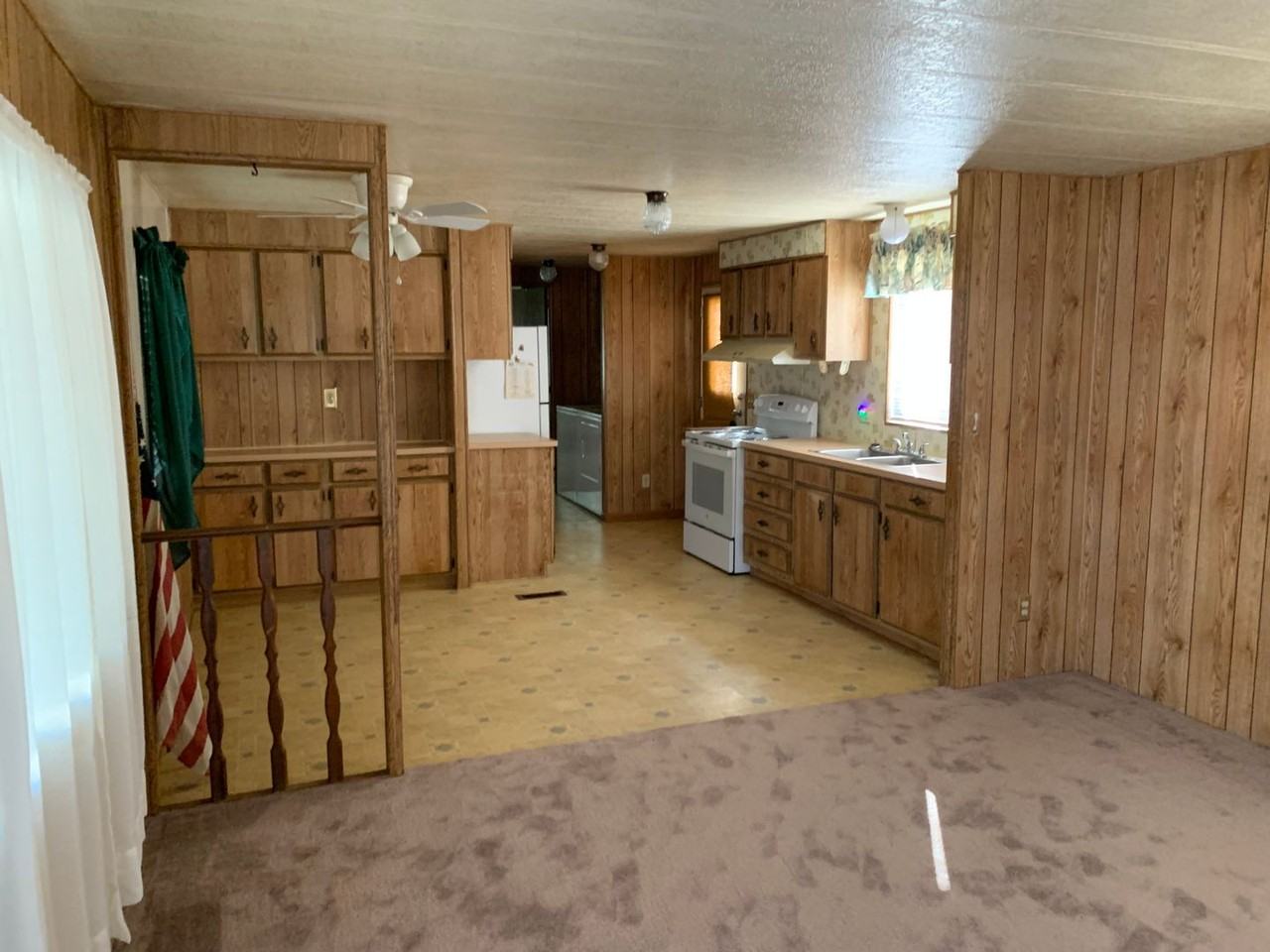 13294 E 44th Dr - Photo 3 of 10