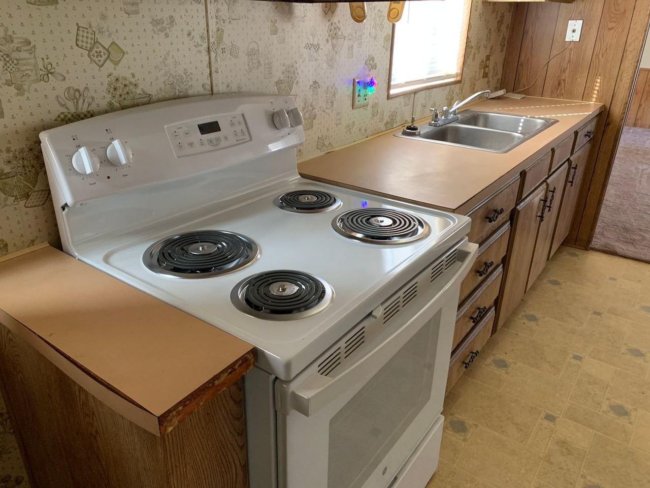 13294 E 44th Dr - Photo 4 of 10