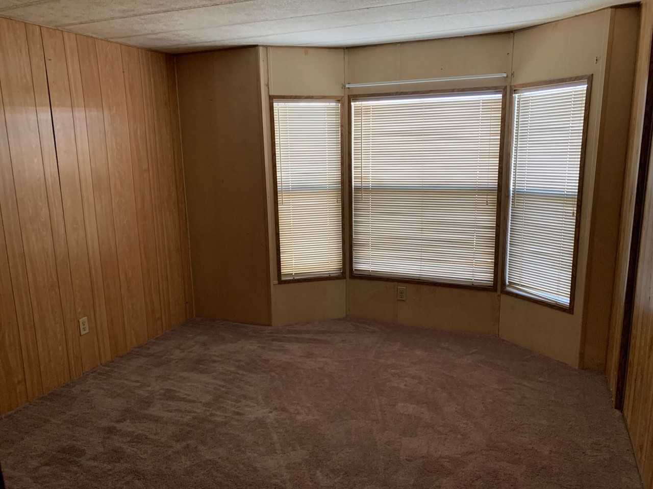 13294 E 44th Dr - Photo 5 of 10