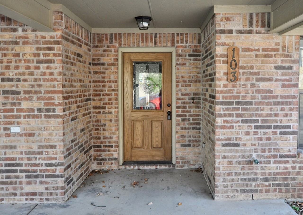 663 W Tarleton St - Photo 4 of 18