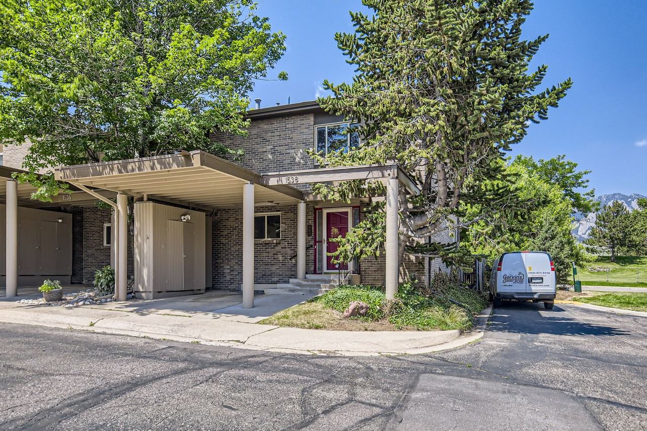 1538 Chambers Dr - Photo 3 of 18