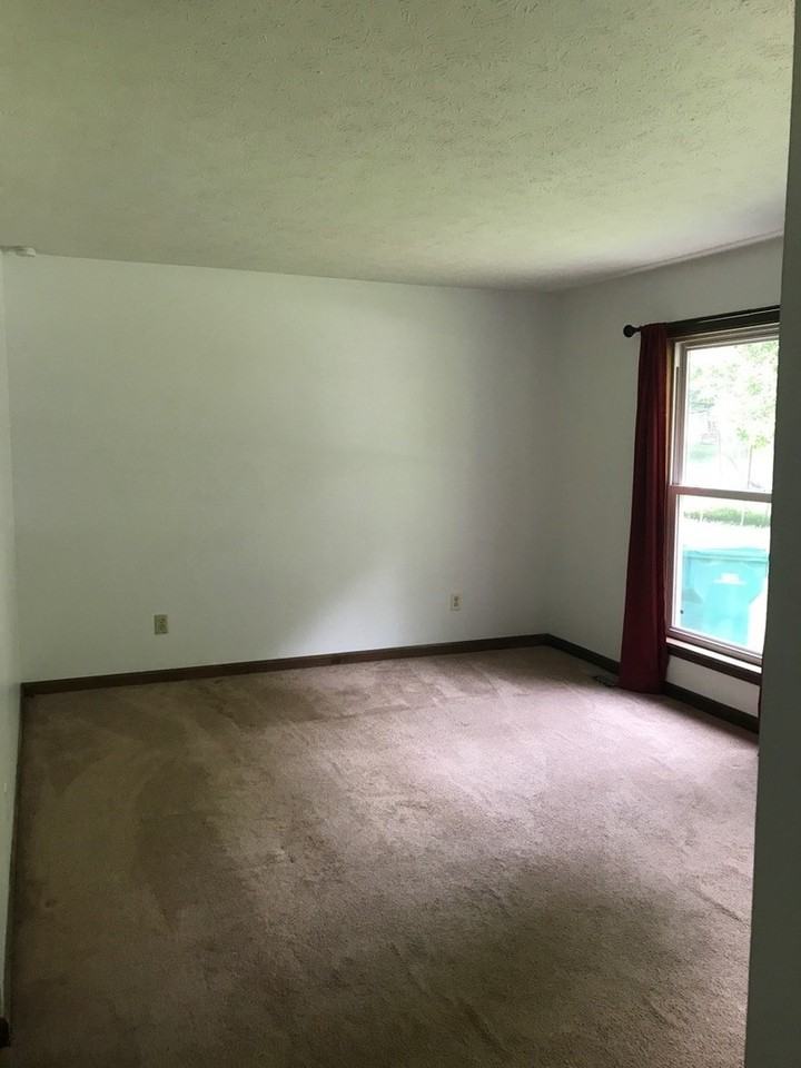 123 Kingswood Dr - Photo 3 of 11