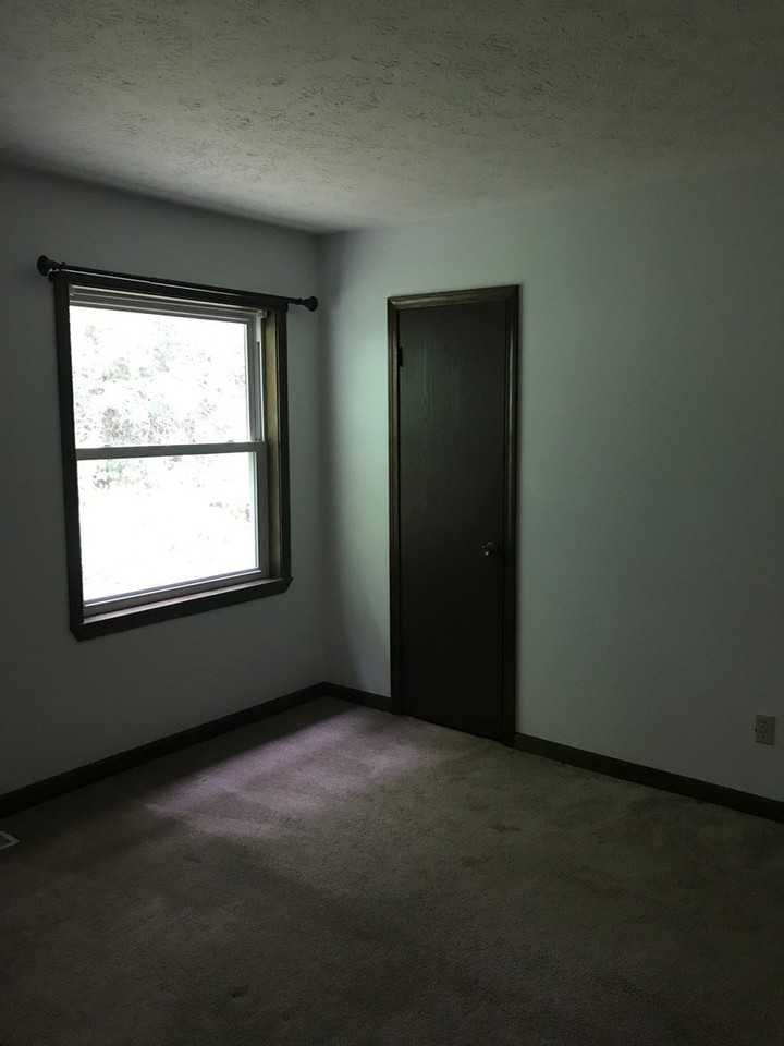123 Kingswood Dr - Photo 6 of 11