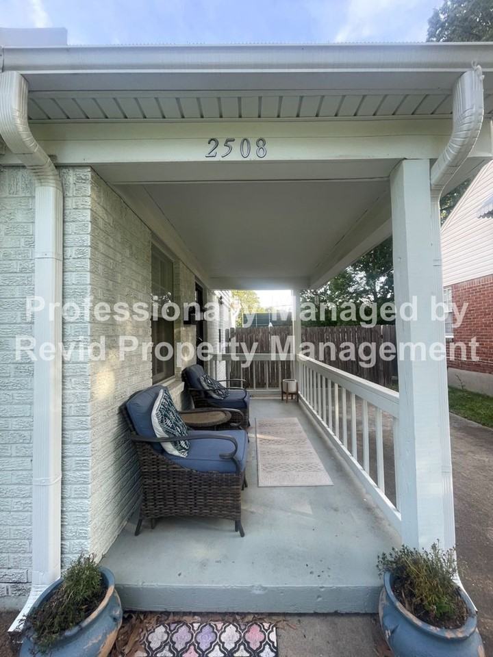 2508 N Edwin Cir - Photo 3 of 22