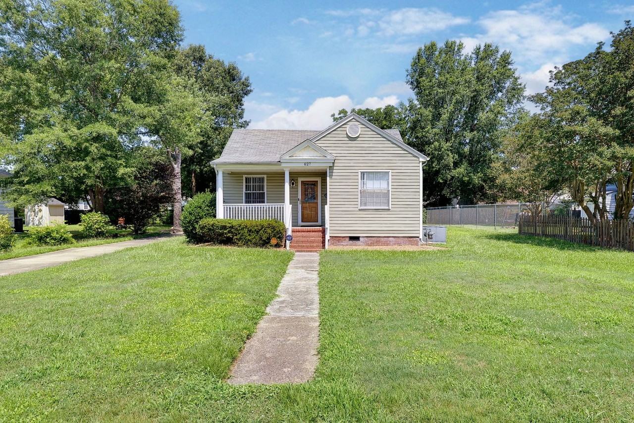 627 Temple Ln - Photo 2 of 25