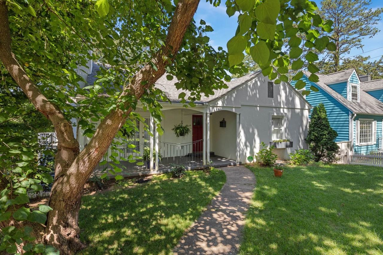 70 Manetta Rd - Photo 2 of 27